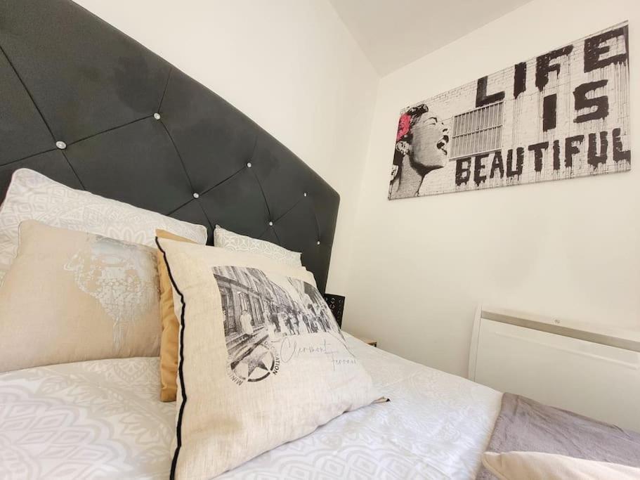 F1 Hyper Centre Apartment Clermont-Ferrand Exterior photo